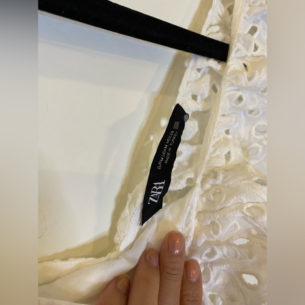 Zara White Eyelet Lace Crop Top - Picture 4 of 6